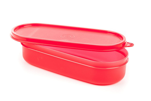 Picture of Signoraware Flat Oval Plastic Container 650ml 80mm Red