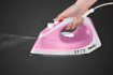 Pigeon (15977) 1600 W Steam Iron  (Pink) की तस्वीर